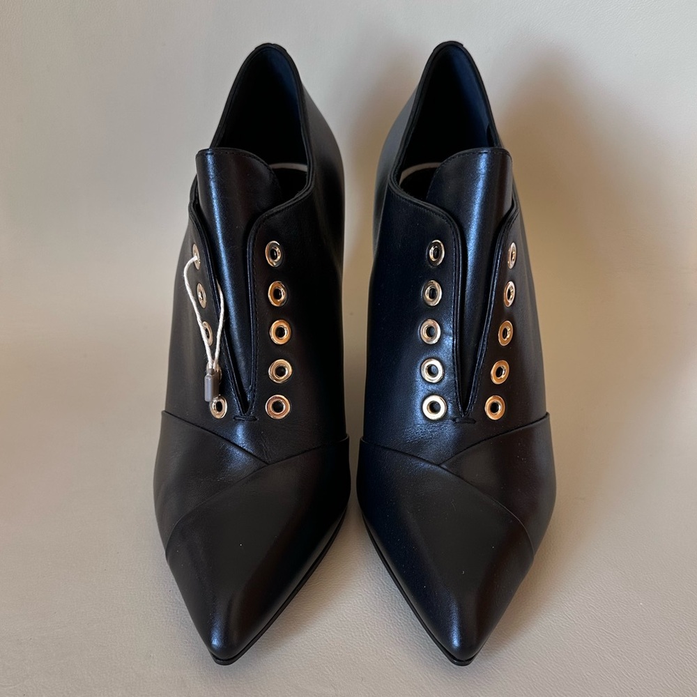 Lanvin Pointy Toe Laceless Wedge Heels Black White Leather Size 41